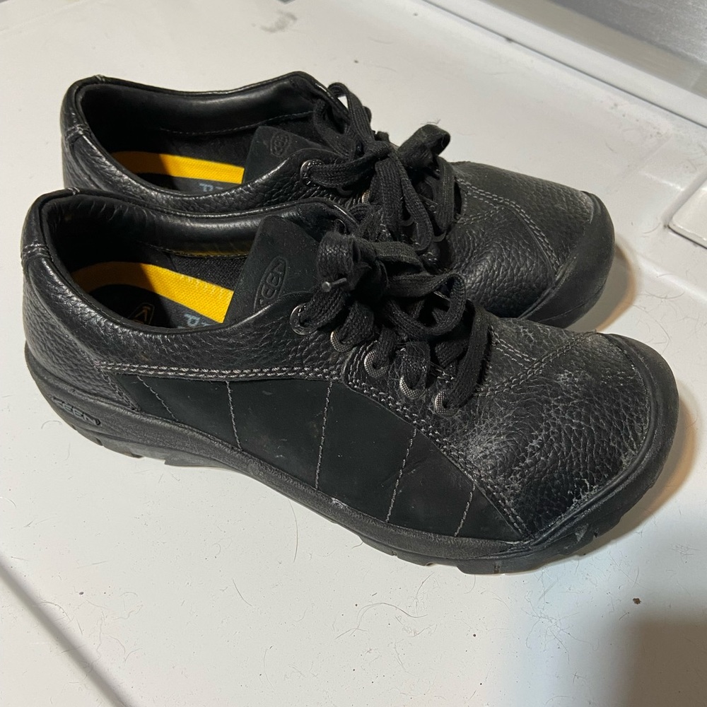 KEEN Women's Presidio Casual Comfortable Oxfords, Black/Magnet, 8 US